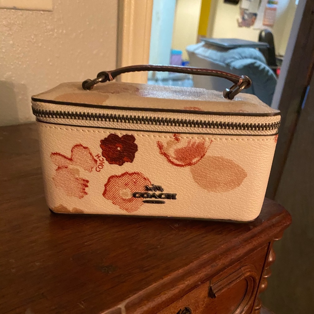 Coach jewelry case